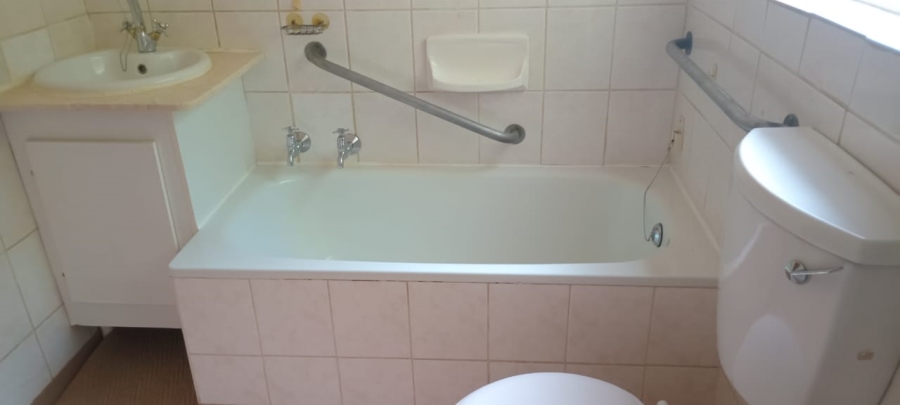 2 Bedroom Property for Sale in Klerksdorp Rural North West